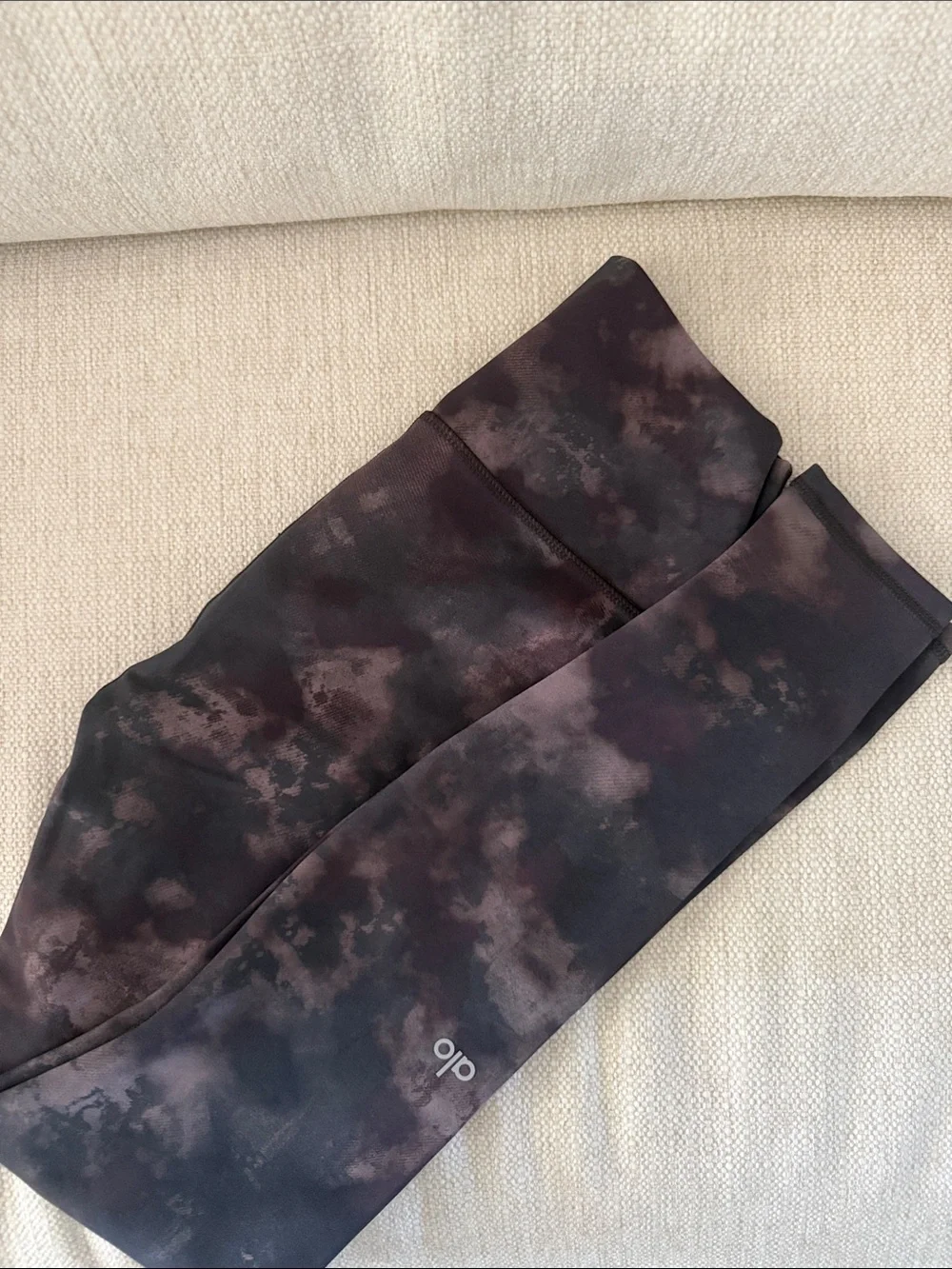 ALO Yoga soft stretchy